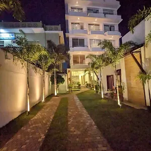 3* Maison d'hôtes Marine At Near Airport